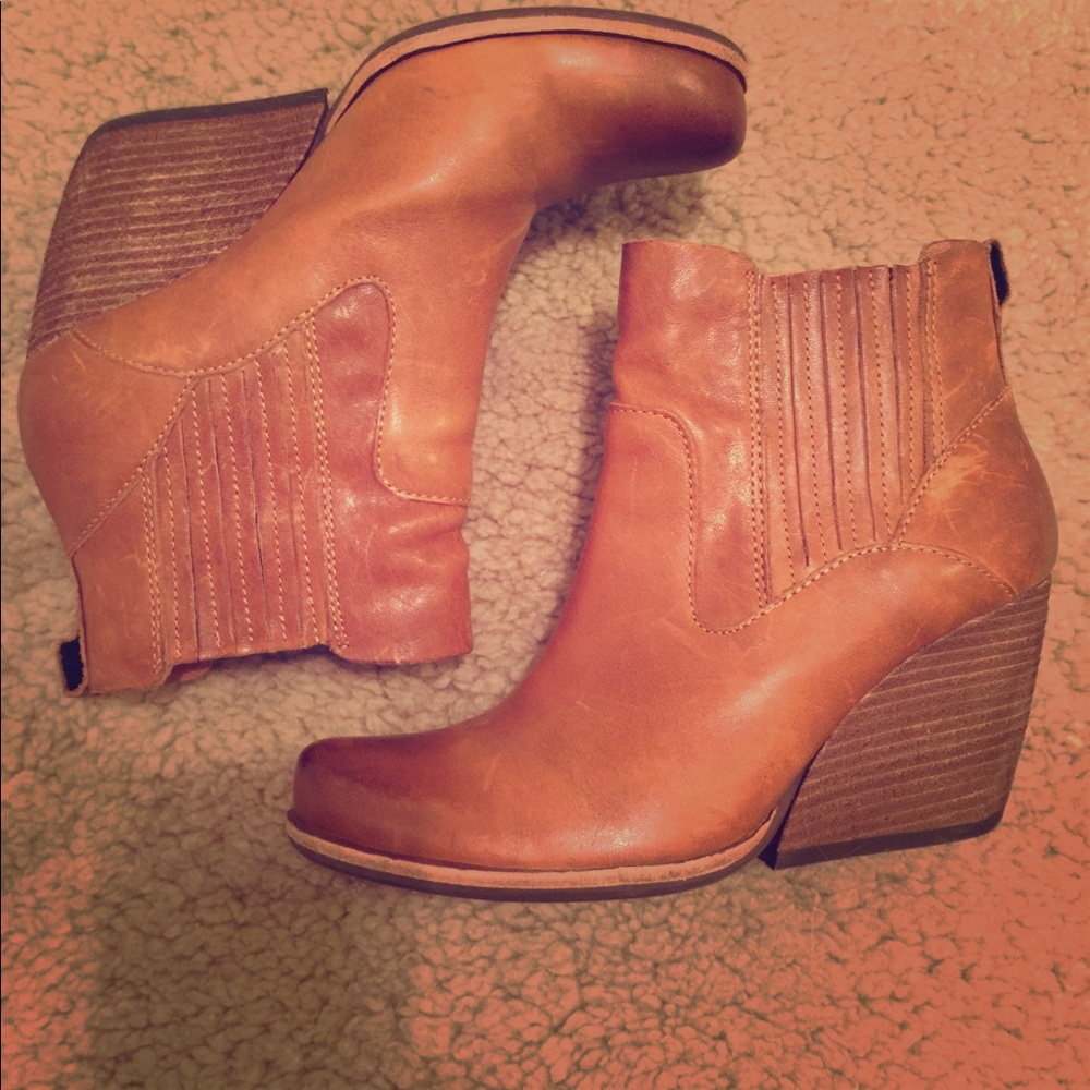 Kork-Ease “Natalya”  Leather wedge booties